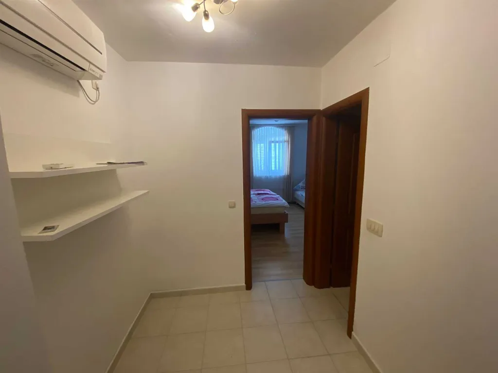 Vodice 1-Bedroom Apartment for up to 5