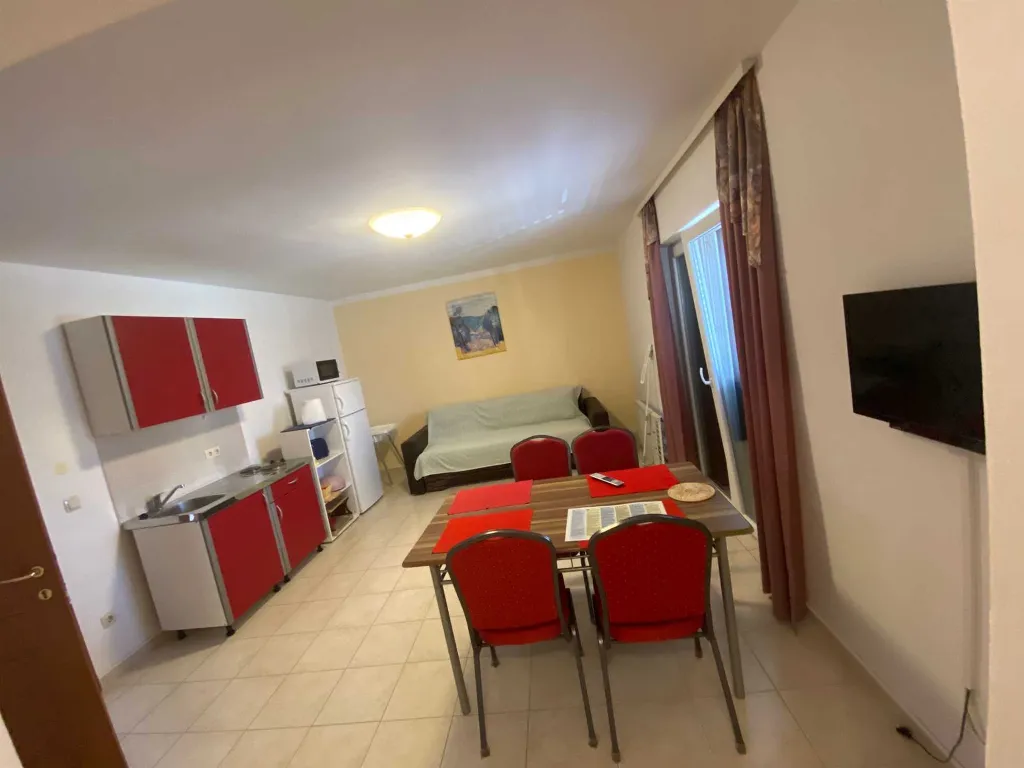 Vodice 1-Bedroom Apartment for up to 5