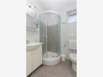 Vodice One-Bedroom Apartment for 1 Guest