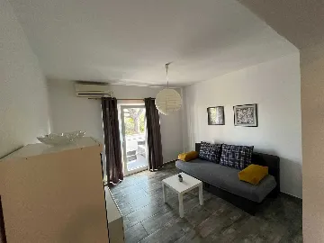 Apartment for 4–5 Guests, 200m to the Beach in Vodice