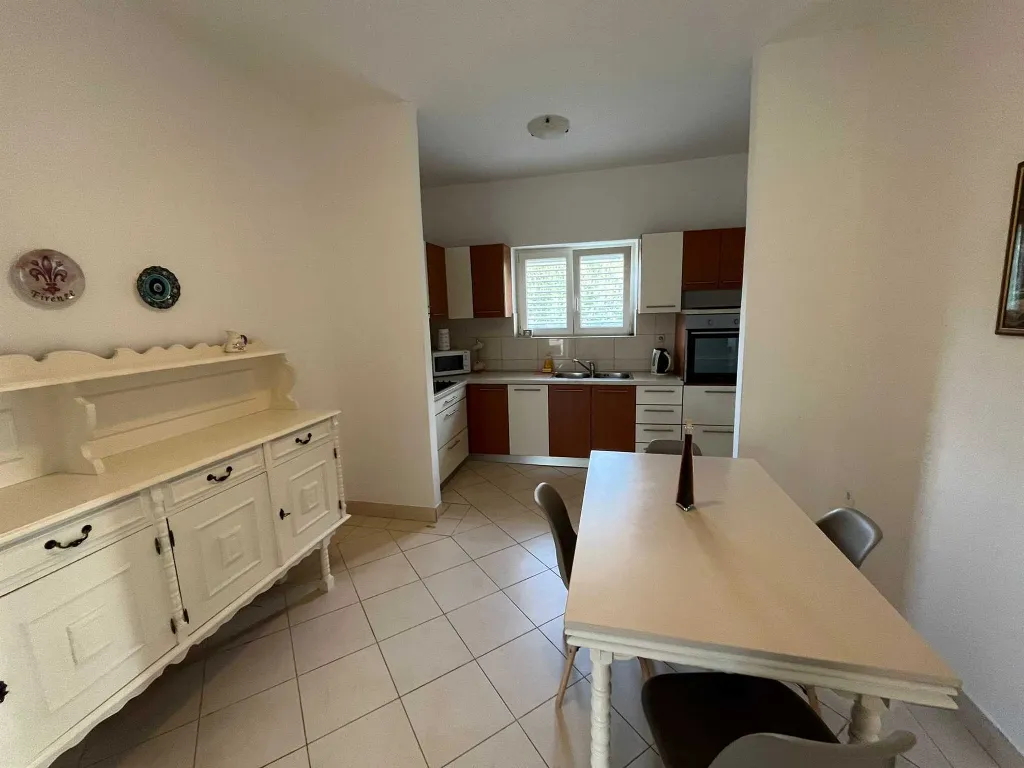Apartment for 4–5 Guests, 200m to the Beach in Vodice