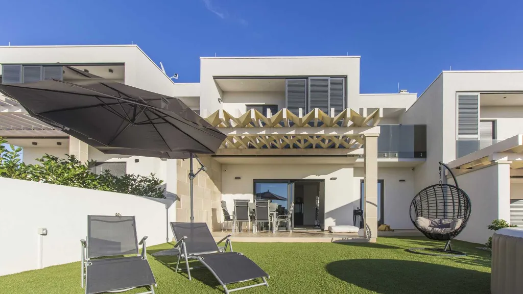 Vodice Villa for Up to 7 Guests with Private Pool