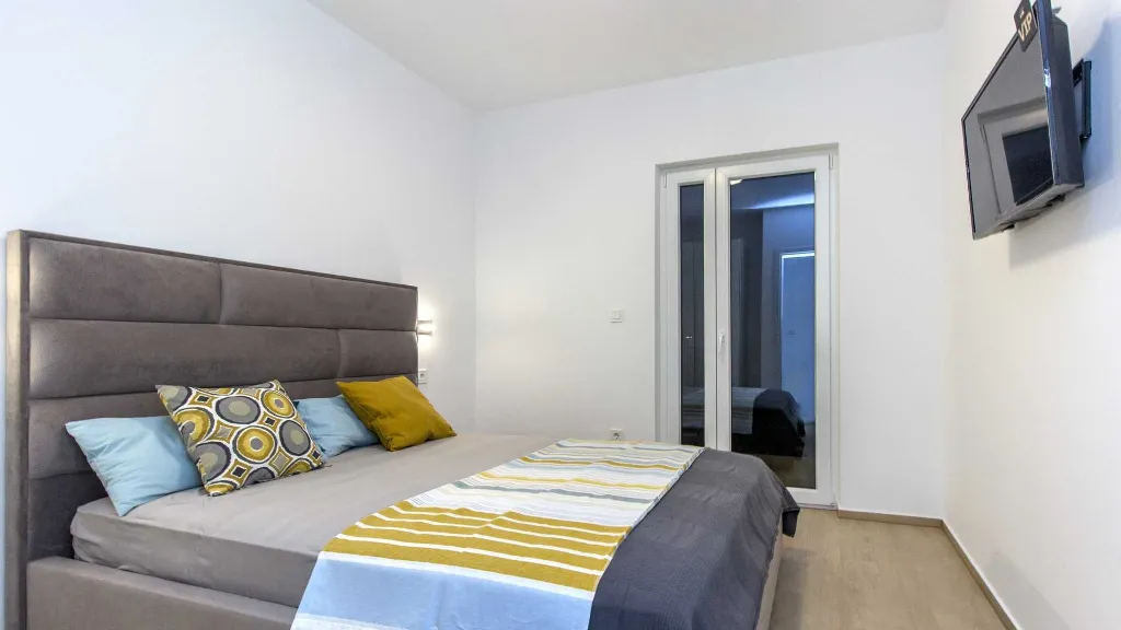 Vodice Villa for Up to 7 Guests with Private Pool