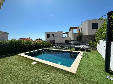 Vodice Villa for Up to 7 Guests with Private Pool