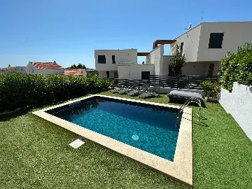 Vodice Villa for Up to 7 Guests with Private Pool