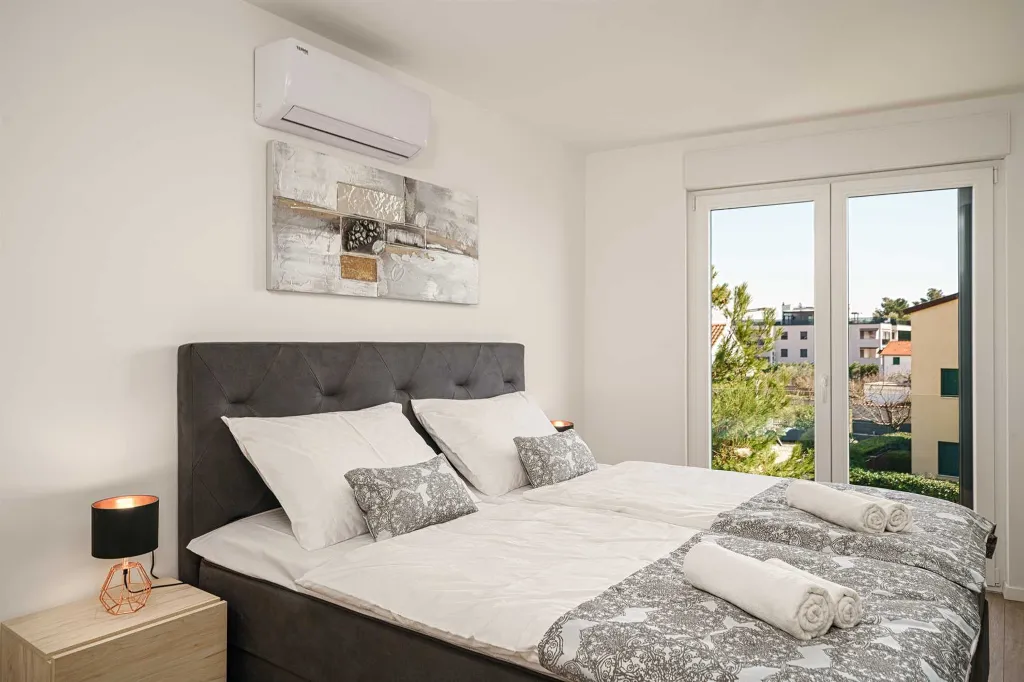 Three-Bedroom Sea View Apartment in Vodice