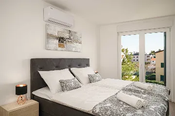 Three-Bedroom Sea View Apartment in Vodice