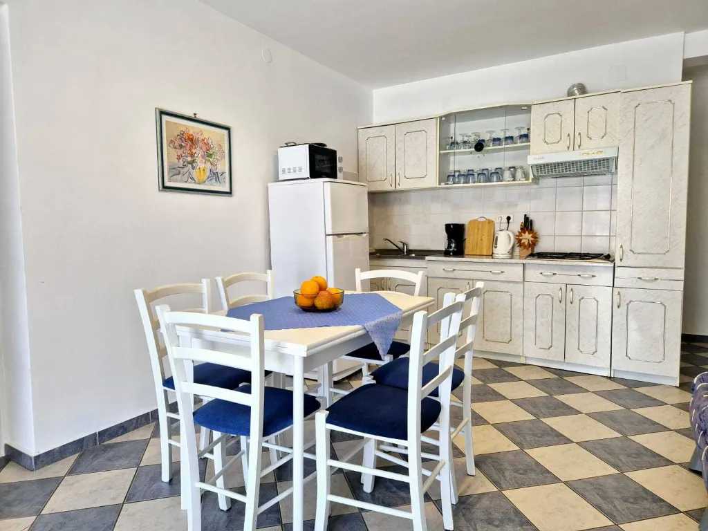 1-Bedroom Apartment in Vodice for Up to 4 Guests