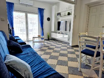 1-Bedroom Apartment in Vodice for Up to 4 Guests