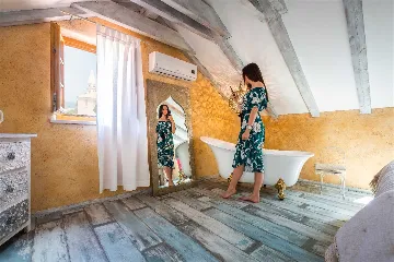 Veli Lošinj Apartment for 2 Guests with Sea & Harbor View