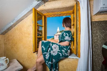 Veli Lošinj Apartment for 2 Guests with Sea & Harbor View