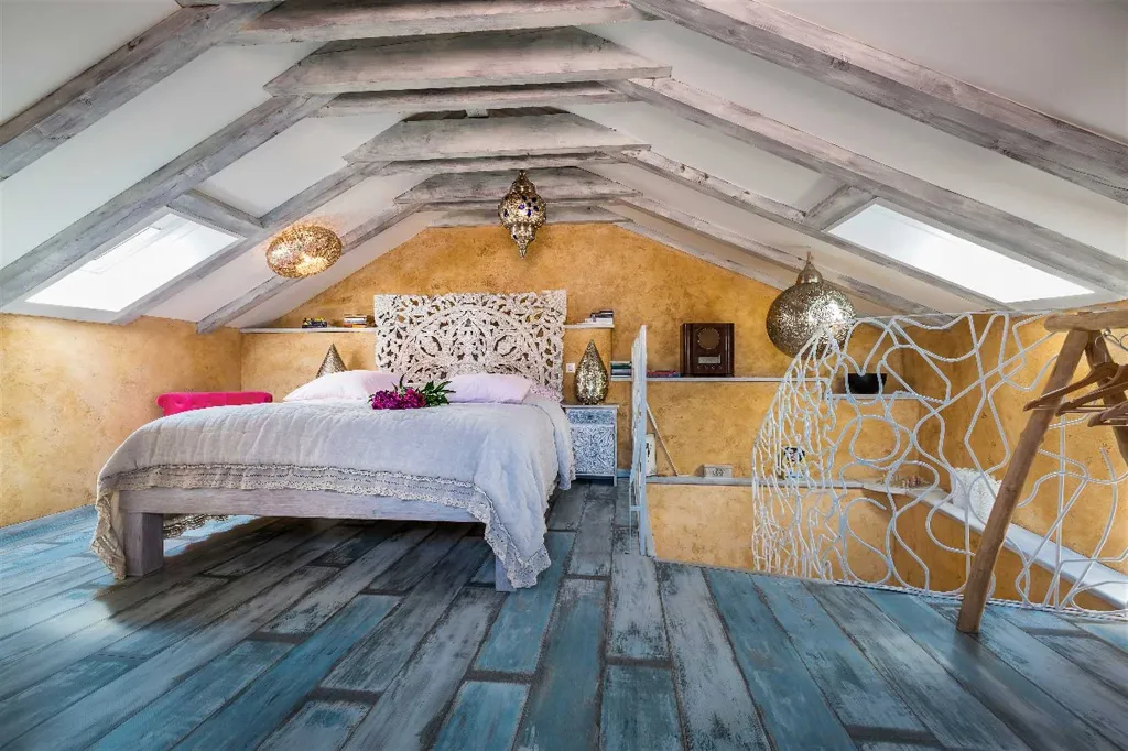 Veli Lošinj Apartment for 2 Guests with Sea & Harbor View