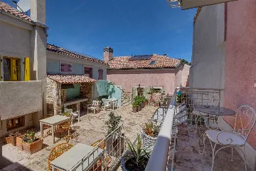 Veli Lošinj Apartment for 2 Guests with Sea & Harbor View