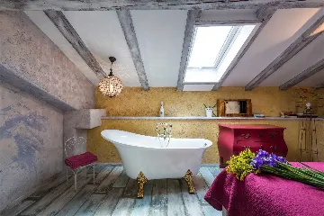 Apartment for 2 in Veli Lošinj with Sea-View Balcony