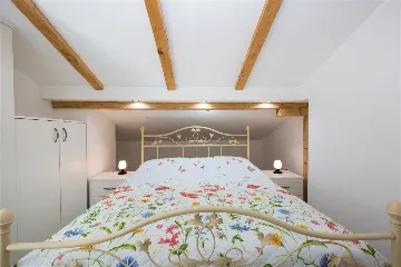 Pet-friendly 2-Bedroom Holiday House in Mali Lošinj