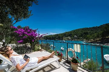 Pet-friendly 2-Bedroom Holiday House in Mali Lošinj