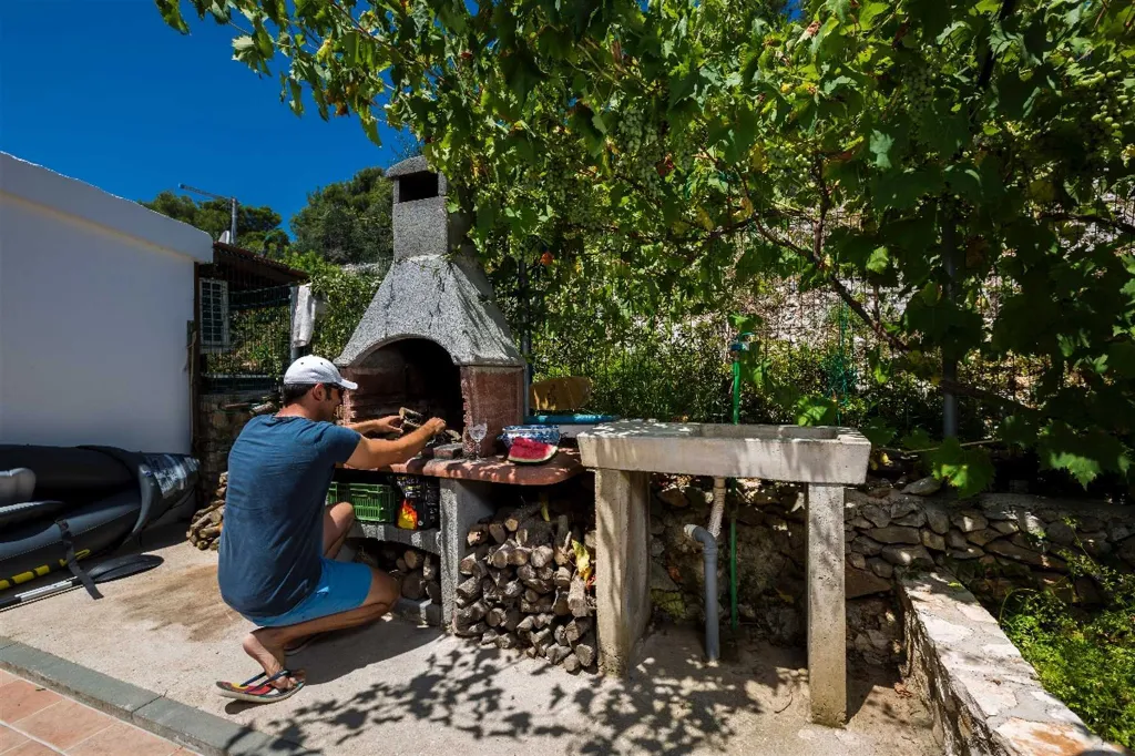 Pet-friendly 2-Bedroom Holiday House in Mali Lošinj