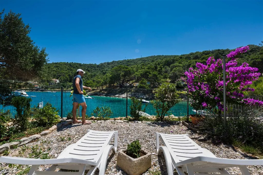 Pet-friendly 2-Bedroom Holiday House in Mali Lošinj