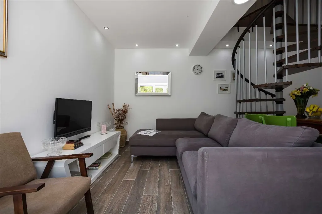 Pet-friendly 2-Bedroom Holiday House in Mali Lošinj