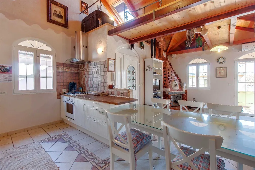 Apartment in Mali Lošinj for 8 Guests (Pet-friendly)