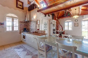 Apartment in Mali Lošinj for 8 Guests (Pet-friendly)