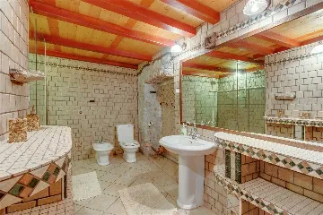 Apartment in Mali Lošinj for 8 Guests (Pet-friendly)