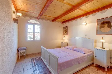 Apartment in Mali Lošinj for 8 Guests (Pet-friendly)