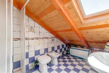 Apartment in Mali Lošinj for 8 Guests (Pet-friendly)