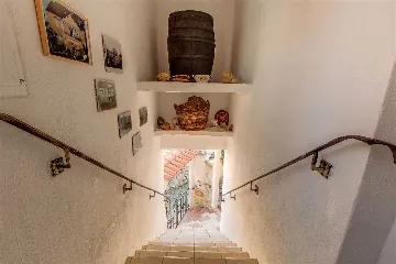 Apartment in Mali Lošinj for 8 Guests (Pet-friendly)