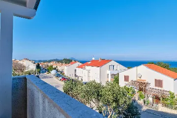 2-Bedroom Sea View Apartment in Mali Lošinj