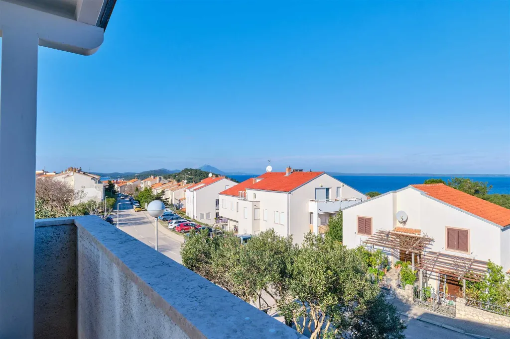 2-Bedroom Sea View Apartment in Mali Lošinj