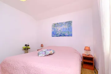 2-Bedroom Sea View Apartment in Mali Lošinj