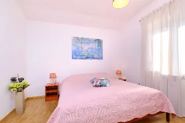 2-Bedroom Sea View Apartment in Mali Lošinj