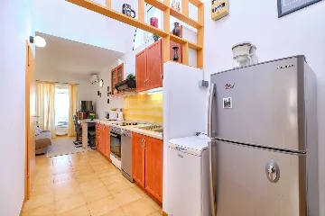 2-Bedroom Sea View Apartment in Mali Lošinj