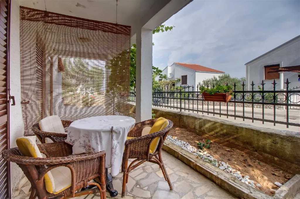 One-Bedroom Apartment for 2 in Mali Lošinj
