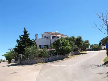 One-Bedroom Apartment for 2 in Mali Lošinj