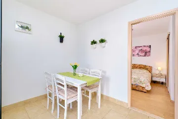 One-Bedroom Apartment for 2 in Mali Lošinj
