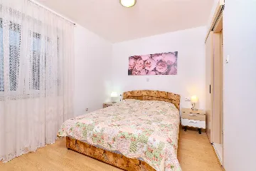 One-Bedroom Apartment for 2 in Mali Lošinj