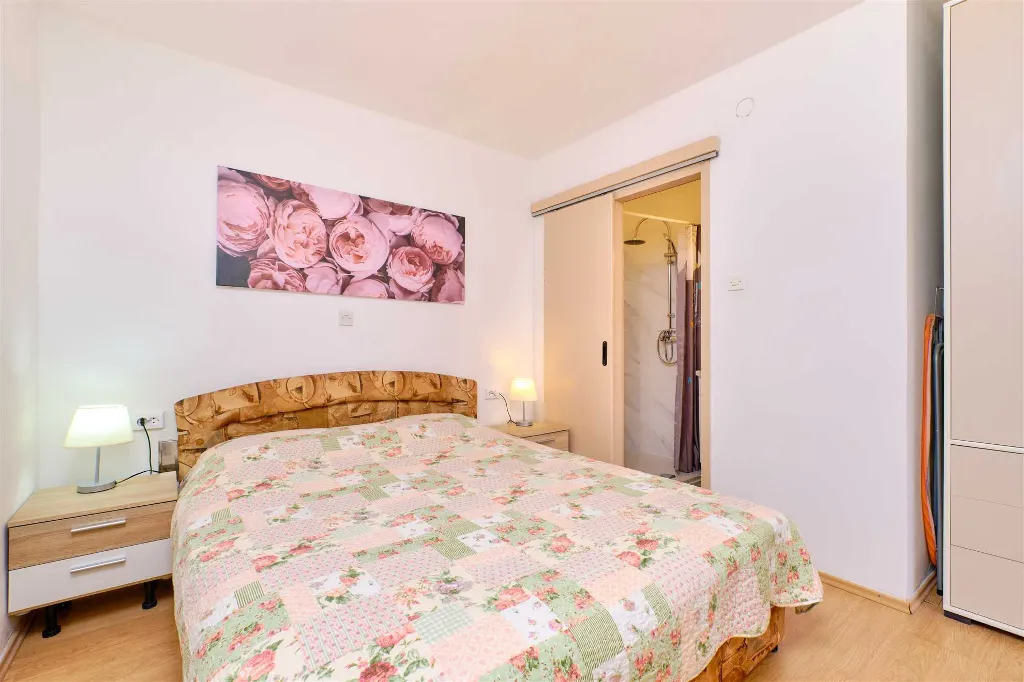 One-Bedroom Apartment for 2 in Mali Lošinj
