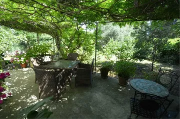 Veli Lošinj 2-Bedroom Apartment for 4 Guests