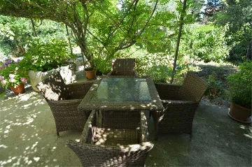 Veli Lošinj 2-Bedroom Apartment for 4 Guests