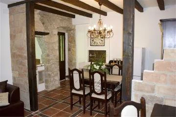 Veli Lošinj 2-Bedroom Apartment for 4 Guests