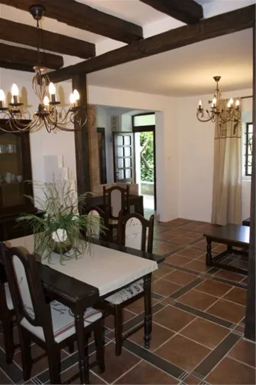 Veli Lošinj 2-Bedroom Apartment for 4 Guests