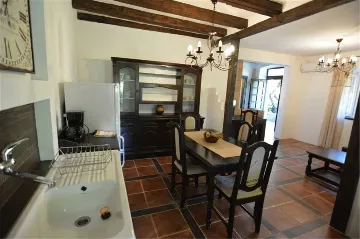 Veli Lošinj 2-Bedroom Apartment for 4 Guests