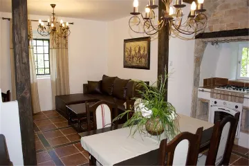 Veli Lošinj 2-Bedroom Apartment for 4 Guests