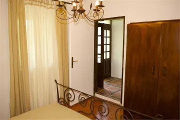 Veli Lošinj 2-Bedroom Apartment for 4 Guests