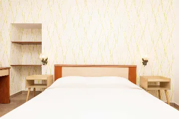 2-Bedroom Apartment in Mali Lošinj for 4 Guests