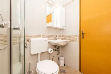 2-Bedroom Apartment in Mali Lošinj for 4 Guests
