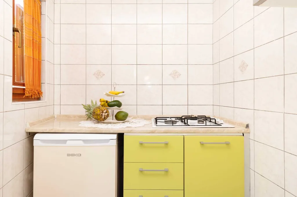 2-Bedroom Apartment in Mali Lošinj for 4 Guests
