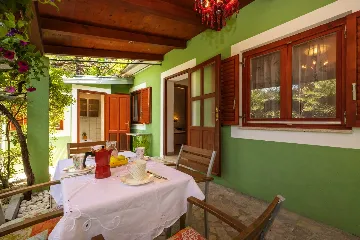 2-Bedroom Apartment in Mali Lošinj for 4 Guests